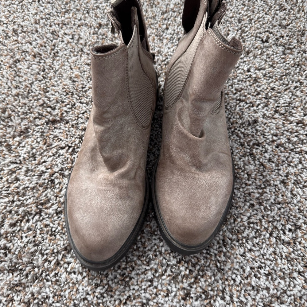 Blowfish Tan Ankle Boots